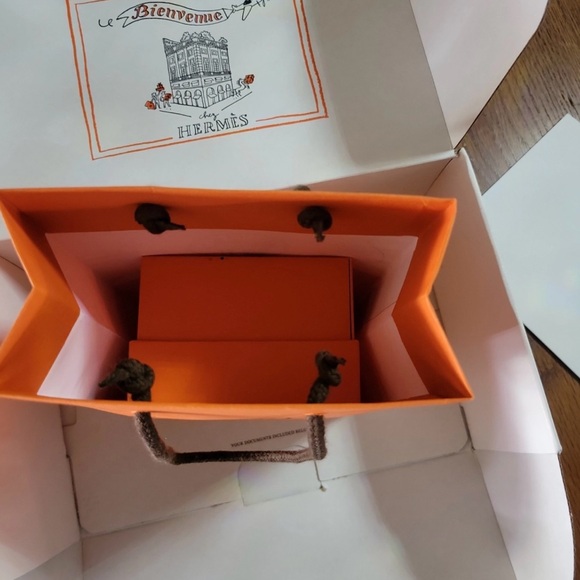 SOLD:Authentic HERMES Loquet Quartz Gold Dial Ladies Bangle Watch - Picture 5 of 9